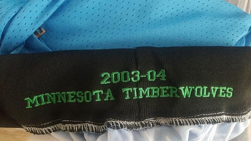 Minnesota 2003-04 Throwback Classics Basketball Team Shorts