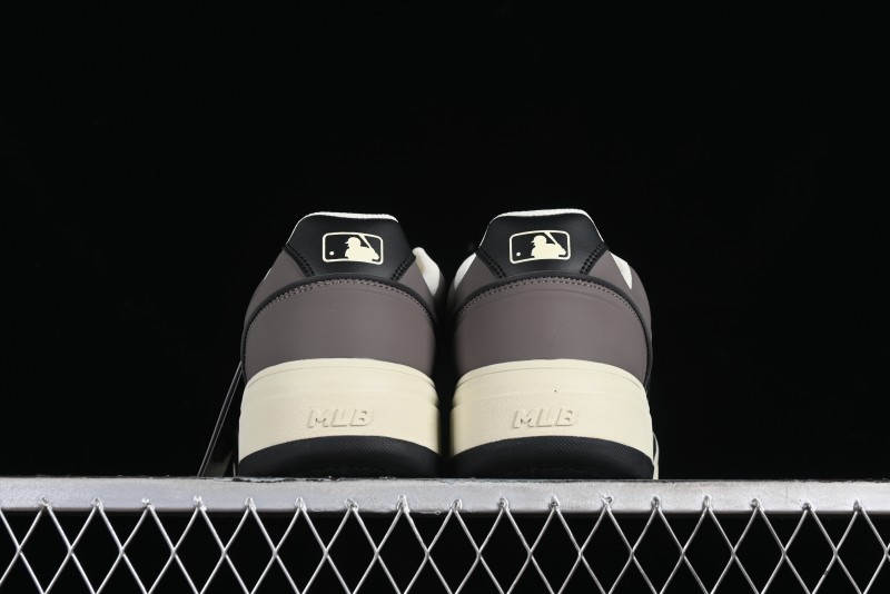 MLB Chunky Liner Basic New York Yankees Height Increasing Thick Sole Casual Sneakers - 3ASXCLB3N50CGS