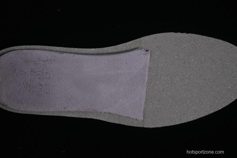 Converse Chuck 70s Low-Top Casual Sneakers with Black-Pink Chain Design - A09542C