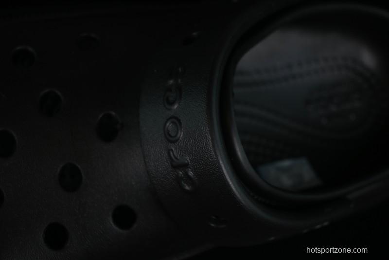 Crocs Classic Clog Retro Beach Sandals with Adjustable Heel Strap and Thick Sole - B.D4