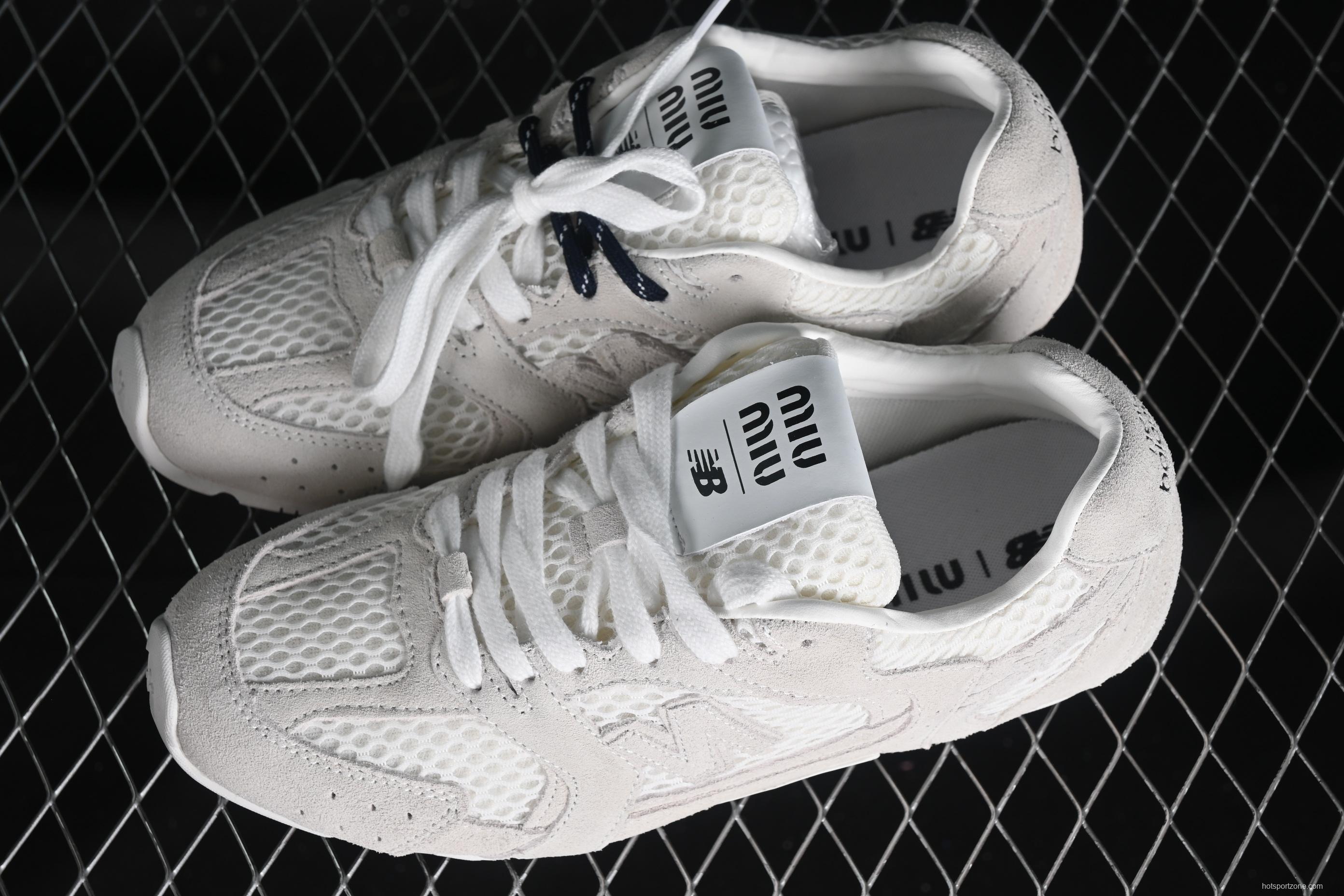 MiuMiu x New Balance 530 Low-Top Retro Casual Running Sneakers in White - 530