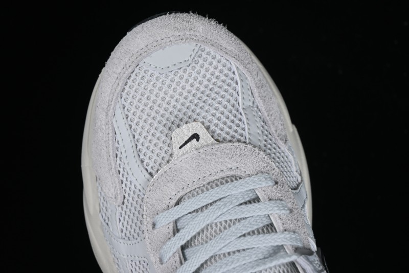 Nike Runtekk Run Retro Low-Top Running Shoes with Cushlon Midsole and Anti-Slip Design - FN6703-002