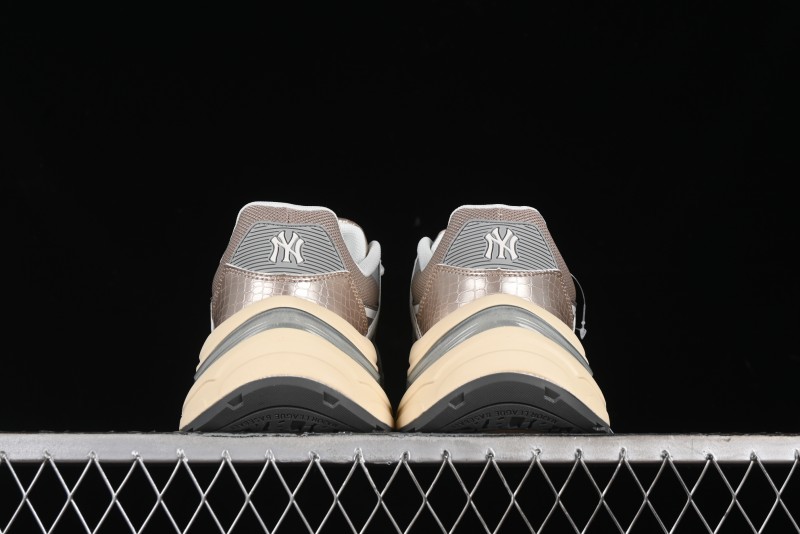 New York Yankees MLB Bigball Chunky Curve Thick Sole Casual Shoes - 3ARNPDL4N50GOS