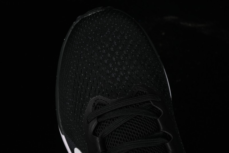 Nike Zoom Winflo 11 Breathable Mesh Cushioned Running Shoes with Air Cushion - FJ9509-001