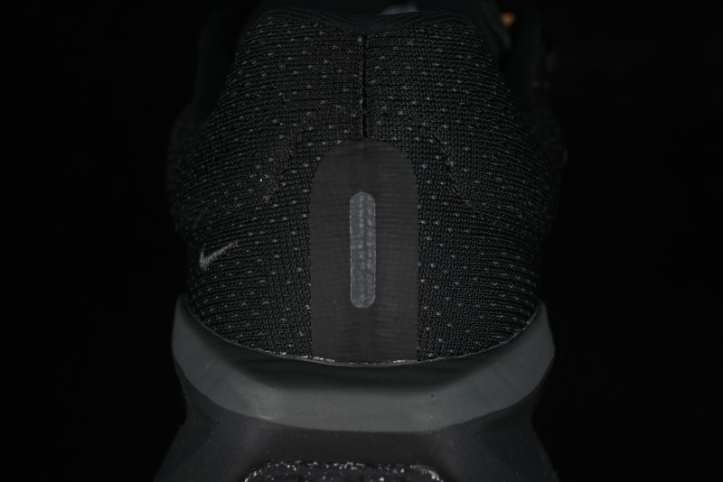 Nike Zoom Winflo 11 Breathable Mesh Cushioned Running Shoes with Air Cushion - FJ9509-002