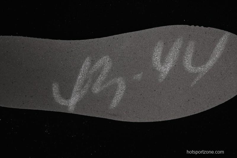 Nike Air Jordan 3 Retro Cactus Jack Collaboration High-Top Basketball Shoes with Soft Napa Leather and Visible Air Cushion - 136064-668