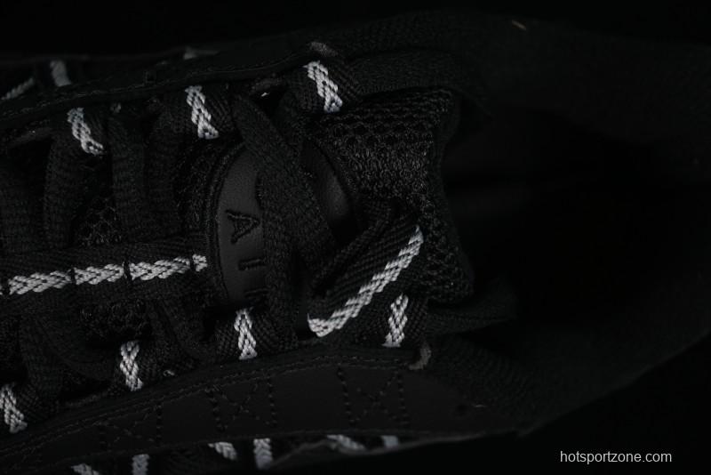 Nike Air Humara Retro Trail Running Shoes with 1990s Outdoor Style - 924464-001