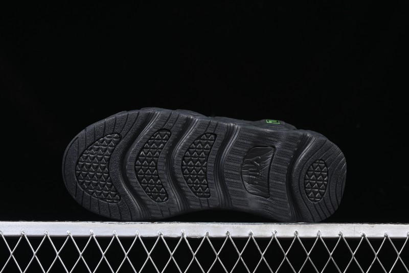 Fila Breathable Cat Paw Sneakers F52W432103FBK with Lightweight Eco-Friendly Material and Cushioned EVA Midsole