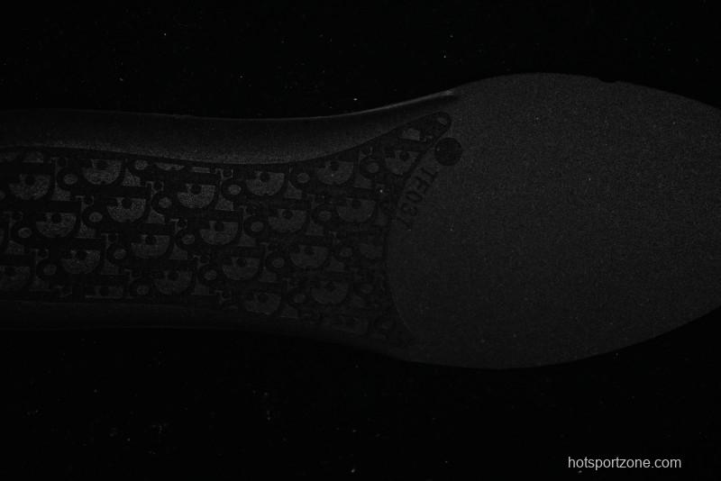 Dior B30 Sneakers with Reflective CD30 Logo and Lightweight Rubber Sole - CD30