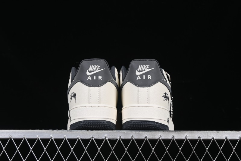 Nike Air Force 1 '07 Low Stussy Collaboration - Light Grey Triple Swoosh Low-Top Casual Sneakers - KK1988-037