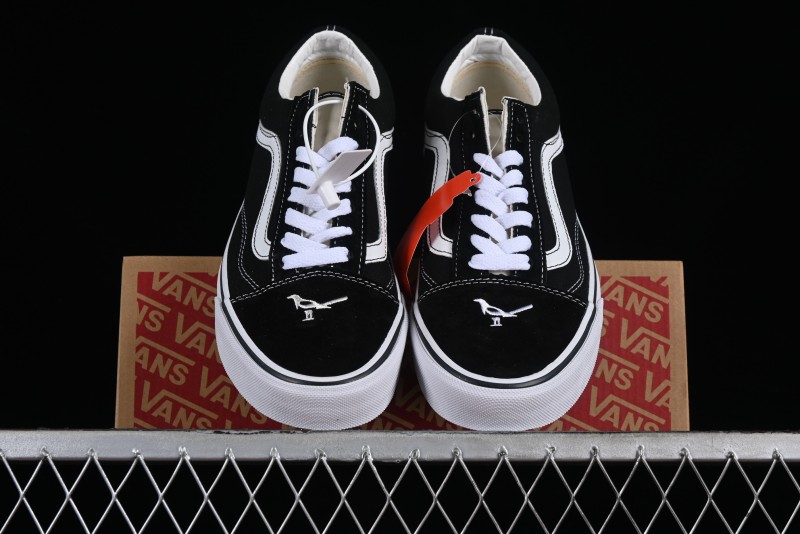 Vans Buzz Old Skool Peace Dove Classic Canvas Patchwork Low-Top Skate Shoes - VN000CR5BPB