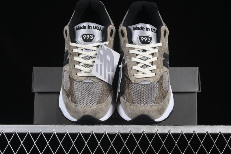 New Balance Made In USA M993 Series Classic Retro Casual Running Shoes with Heritage Design - U993JJ