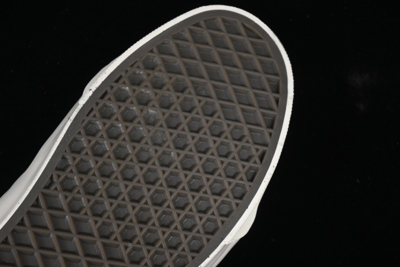 Vans Premium Sk8-Mid Retro Casual Mid-Top Skate Shoes with Checkerboard Design - VN000CQQBLK
