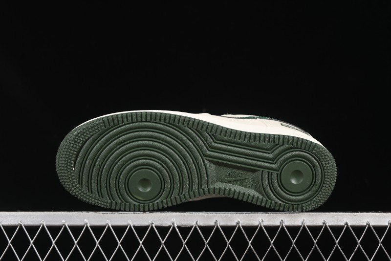 Nike Air Force 1 '07 Low Supreme Collaboration Green Camo Swoosh Casual Sneakers - KK1988-069