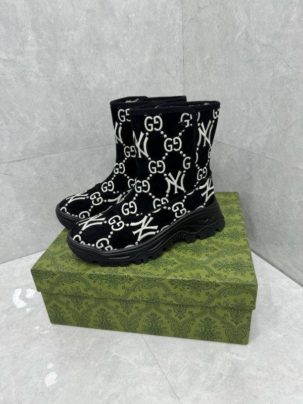 2024 Women Gucci Black White Suede Snow Boots GG NY Embroidery MJ00370