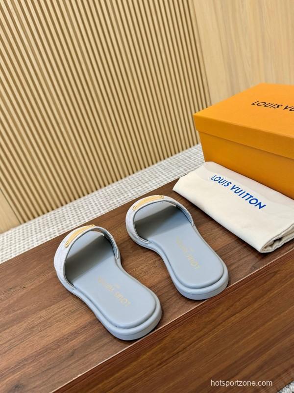 2025 Women Louis Vuitton Light Grey Canvas Slippers LY00200