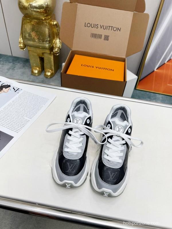 2025 Unisex Louis Vuitton Black White Leather Mesh Sneakers LY00340