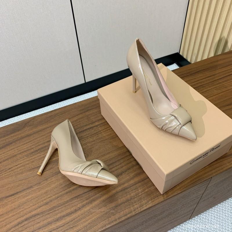 2025 Women Gianvito Rossi Beige Leather Pumps KFY00300