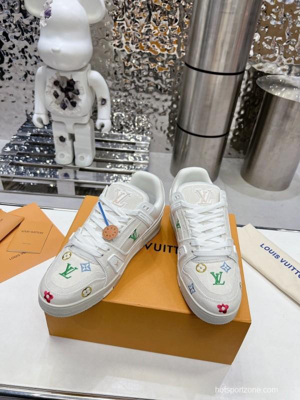 2025 Unisex Louis Vuitton White Canvas Plimsolls Top Version KFY00390
