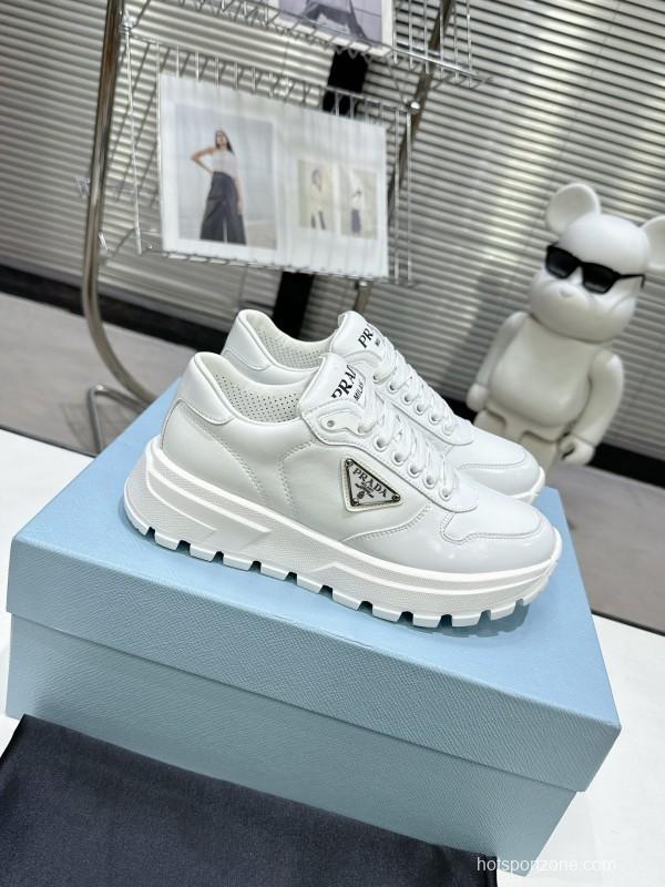 2025 Men Prada White Leather Sneakers KFY00310