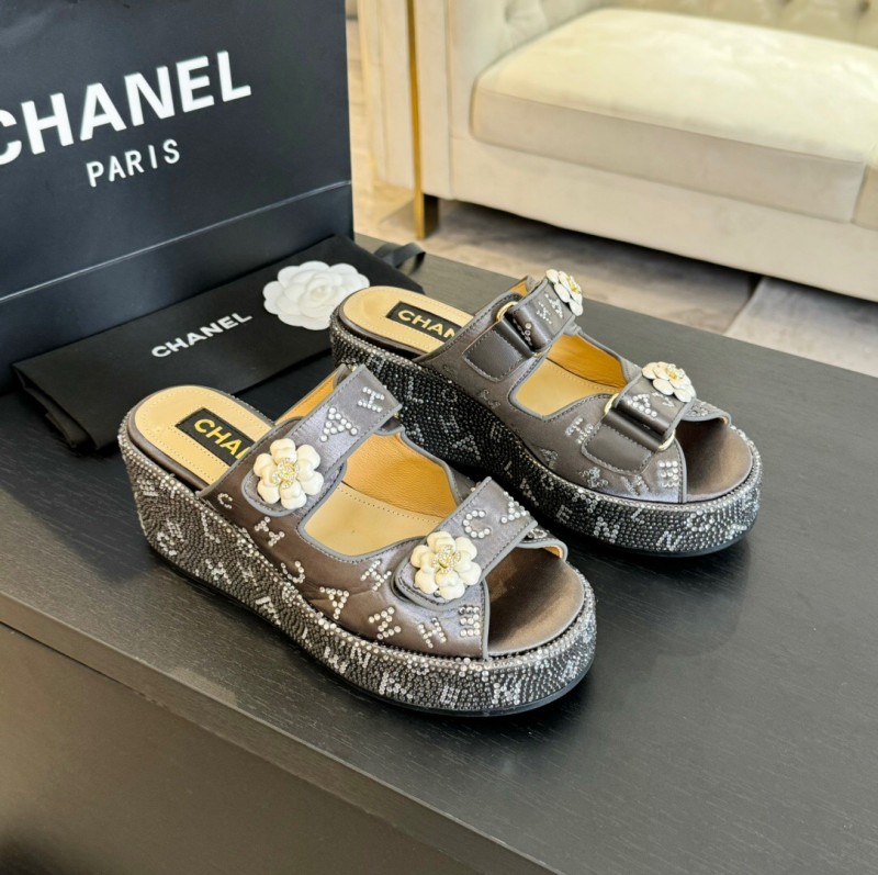 2025 CHANEL Grey Leather Platform Slippers LY00330