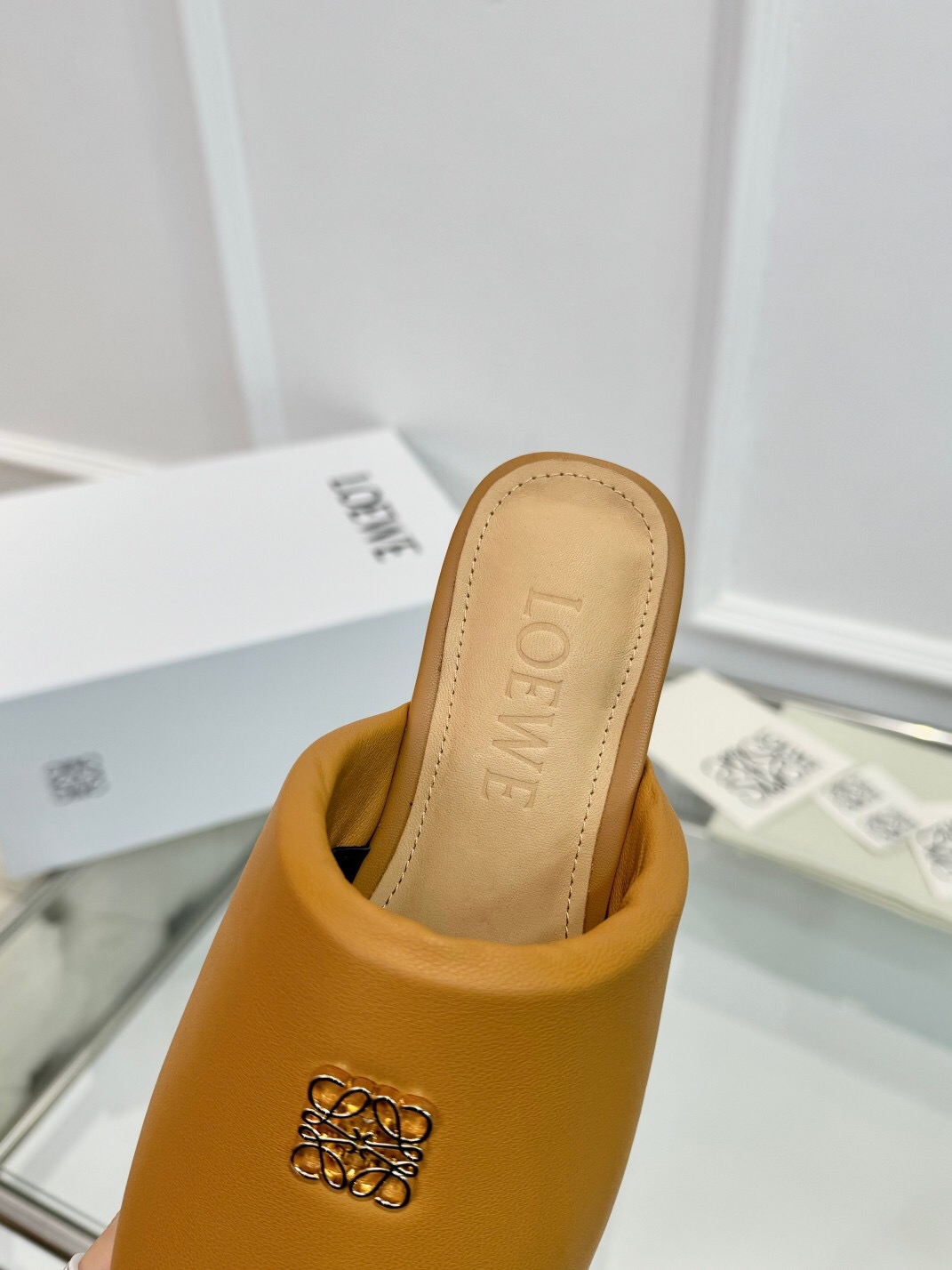 2025 Women Loewe Brown Leather Slippers LY00270
