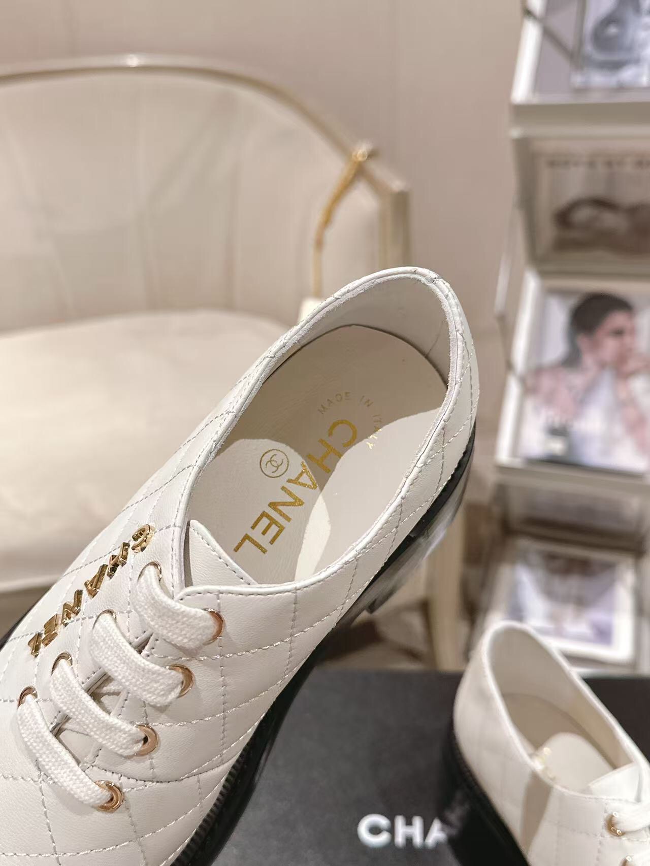 2025 Women Chanel White Black Leather Sneakers