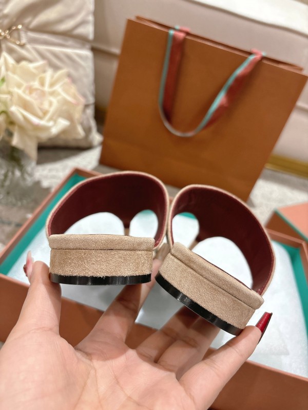 2025 Slippers LP Beige Suede Thong Sandal LY00250
