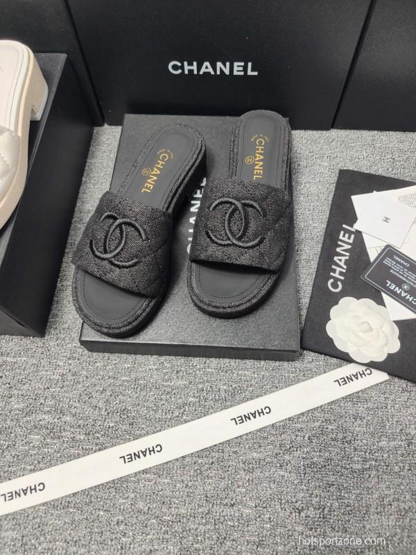 2025 Slippers Chanel Black Fabric Slippers