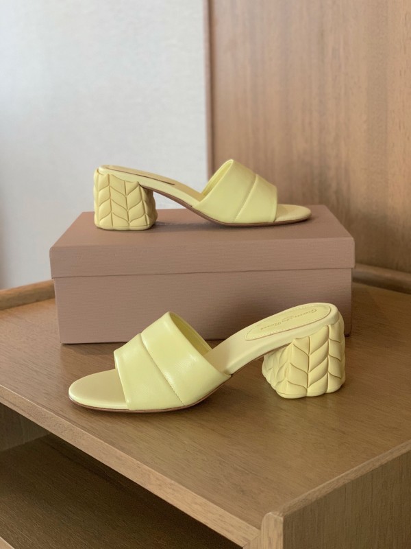 2025 Gianvito Rossi Yellow Leather Slippers KFY00260