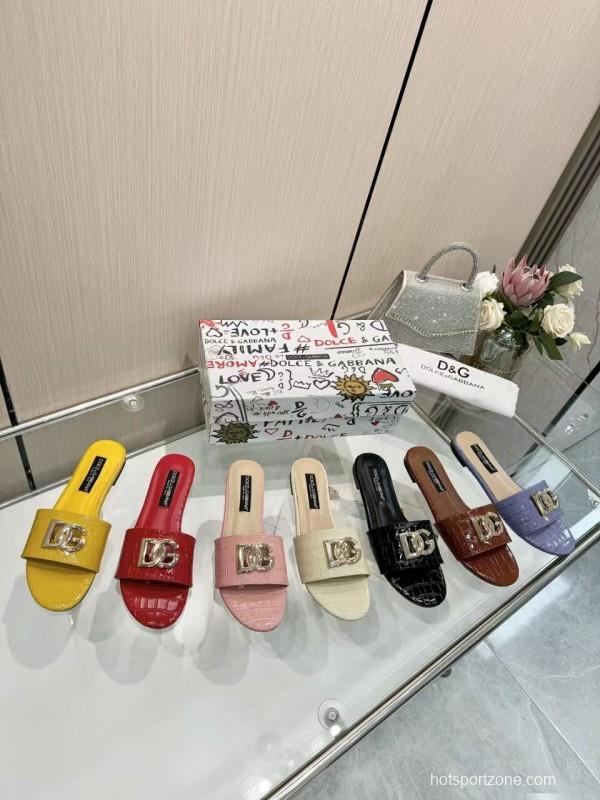 2025 Women Dolce & Gabbana Red Leather Slippers LY00190