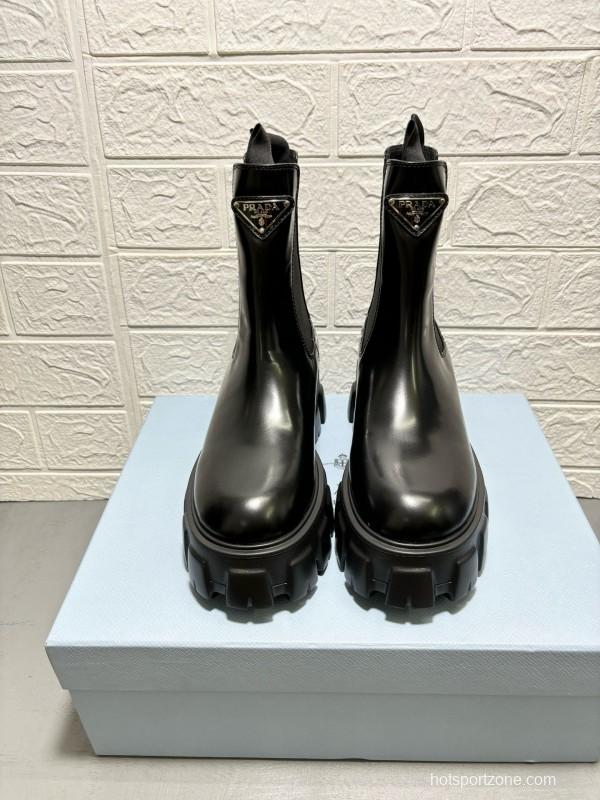 2024 Women Prada Black Leather Chelsea Boots MJ00380