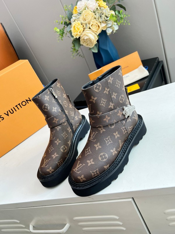 2024 Women Louis Vuitton Brown Monogram Leather Ankle Boots MJ00310