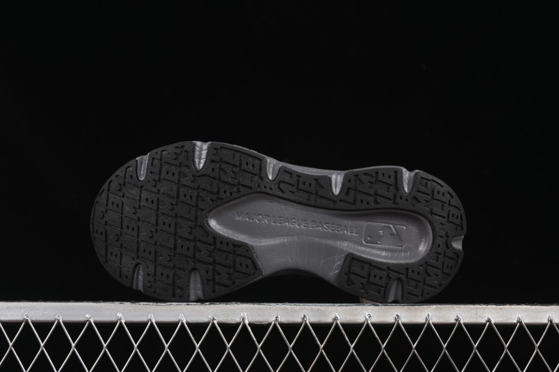 New York Yankees MLB Ace Runner Mask Jane Summer Casual Sandals - 3ASDACE5350BKS