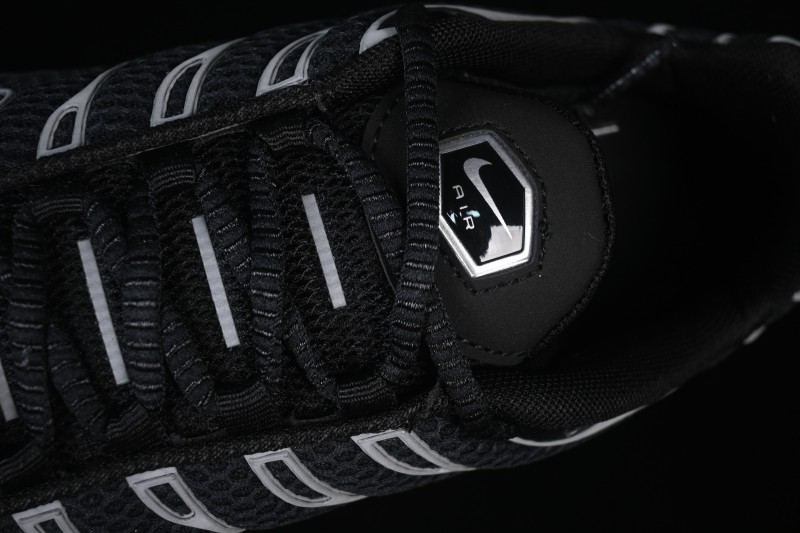 Nike Air Max Plus Retro Running Shoes with Air Cushion - HQ3029-001