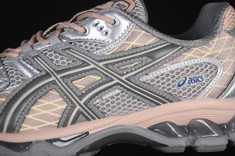 Asics Gel-Nimbus 10.1 Retro Breathable Cushioned Men's Running Shoes - 1203A543-250
