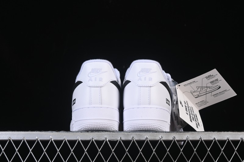 Nike Air Force 1 '07 Low Supreme Collaboration Casual Sneakers with Full-Length Air Cushion - CU9225-102