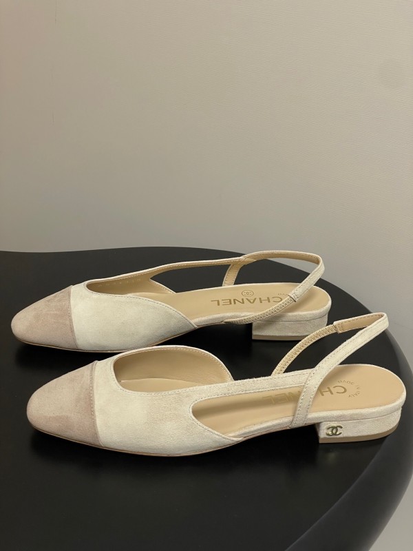 Chanel Sling-back Two-Tone Suede Slingback Sandals Flat/Block Heel - KFY00280