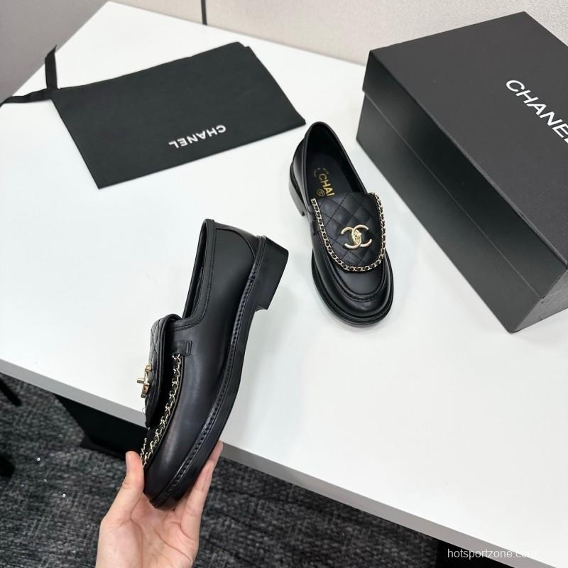 Chanel Classic Flap Chain CC Loafers with Buckle Closure - LY00320