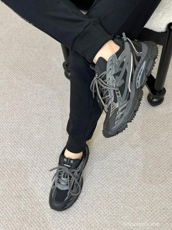 OFF-WHITE Seasonal Collection Lightweight Running Shoes - LY00380