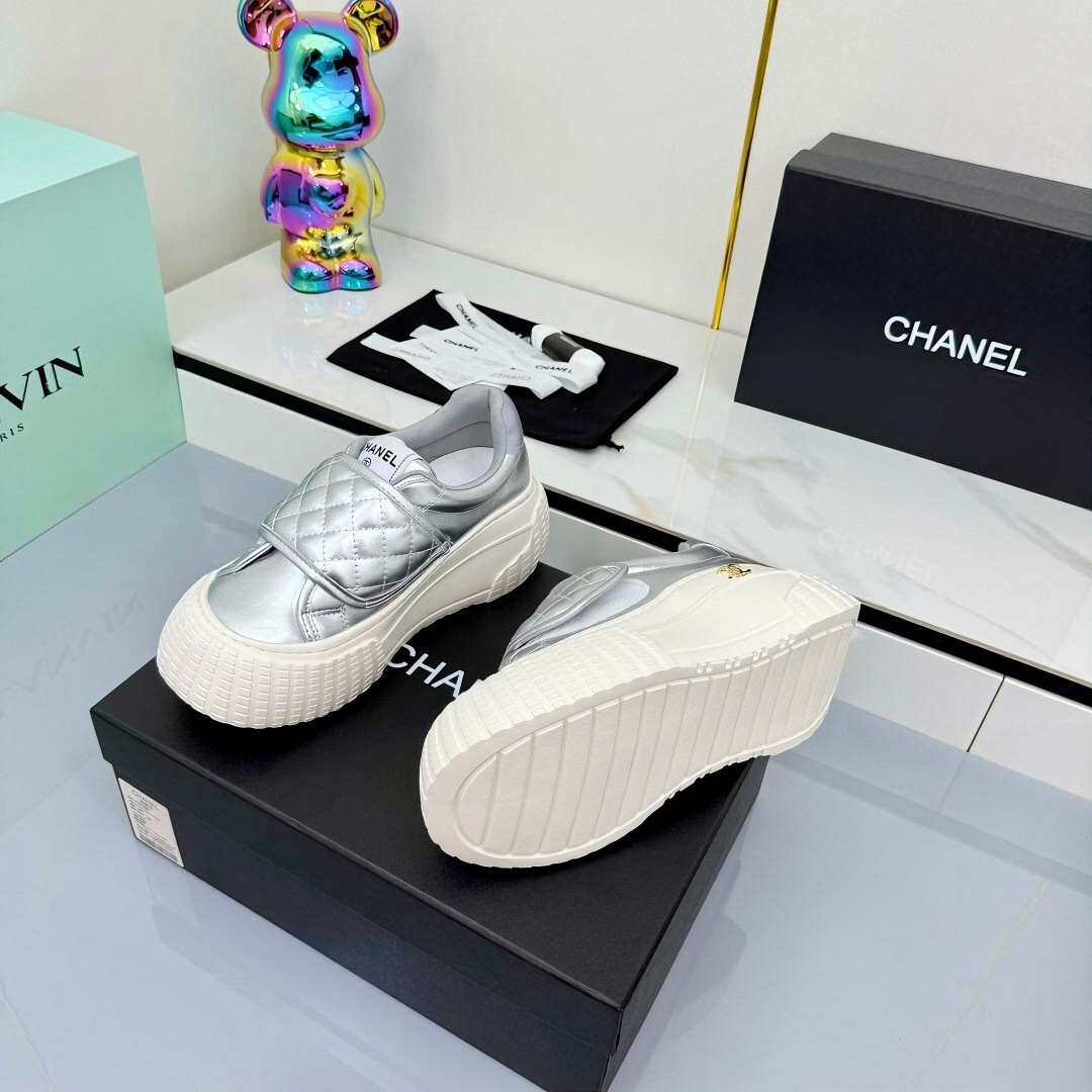 Chanel 2025/SS Panda Casual Sneakers Bread Shoes - LY00330