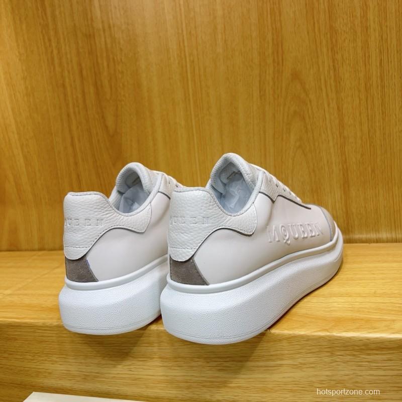 Alexander McQueen Spring 2025 Collection Platform Sneakers with Thick Sole Design - AS00320