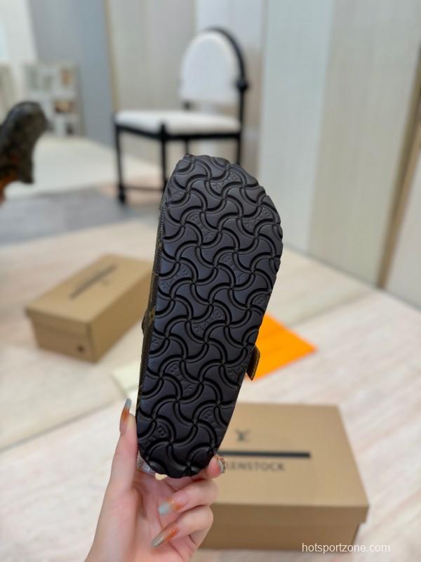 Louis Vuitton Boston Closed-Toe Soft Sole Mule Slippers - KFY00300