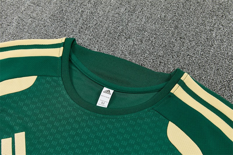 2026 Real Madrid Green & Cream  Short Sleeve+Soccer Shorts
