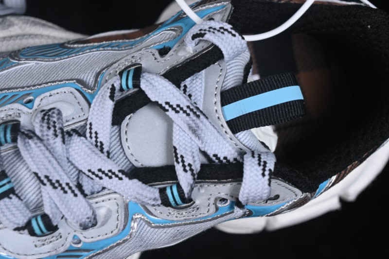 Balenciaga 3XL Gel Running Shoes with Advanced Cushioning - W3XMM4210
