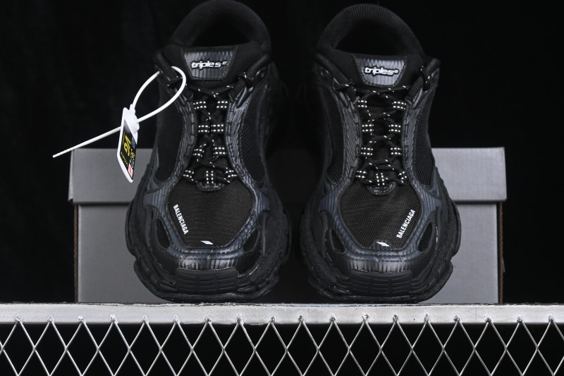 Balenciaga Triple S 2 Gradient Mesh Running Shoes with Layered Sole Design - WTRS21011