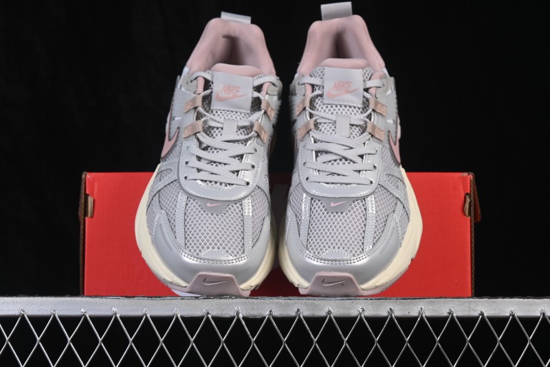 Nike V2K Run Retro Low-Top Running Shoes with Cushlon Cushioning - FD0736-011