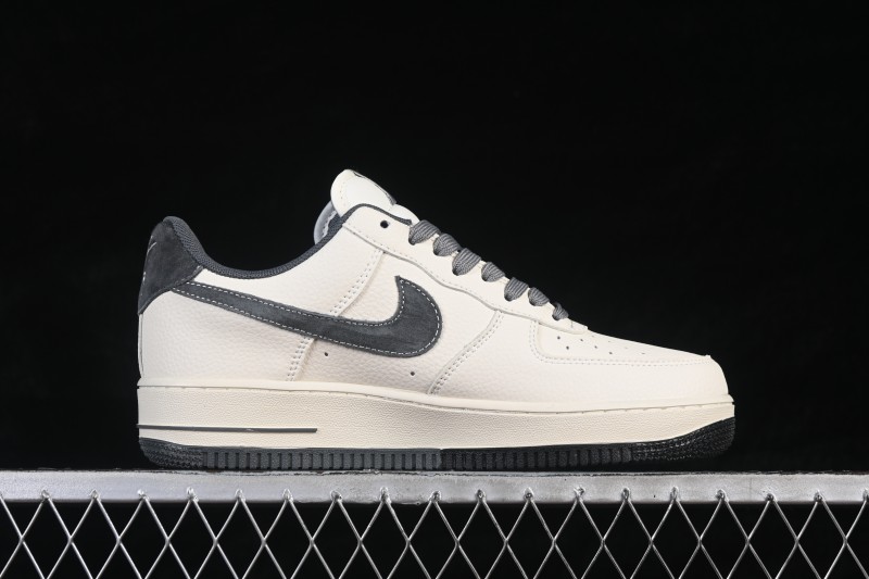 Nike Air Force 1 '07 Low Casual Sneakers with Classic White and Black Design - DN1688-814