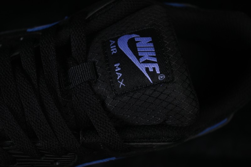 Nike Air Max 90 Retro Running Shoes with Visible Air Cushioning - DM0029-021