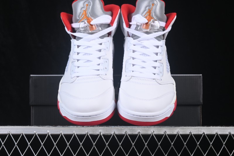 Nike Air Jordan 5 Retro Running Shoes with Sunset-Inspired Colorway - IV5678-102